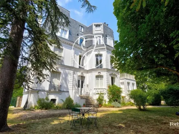 Appartement 7 pièces 154 m²