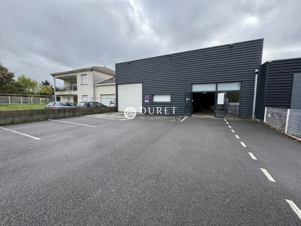 Local commercial 460 m²
