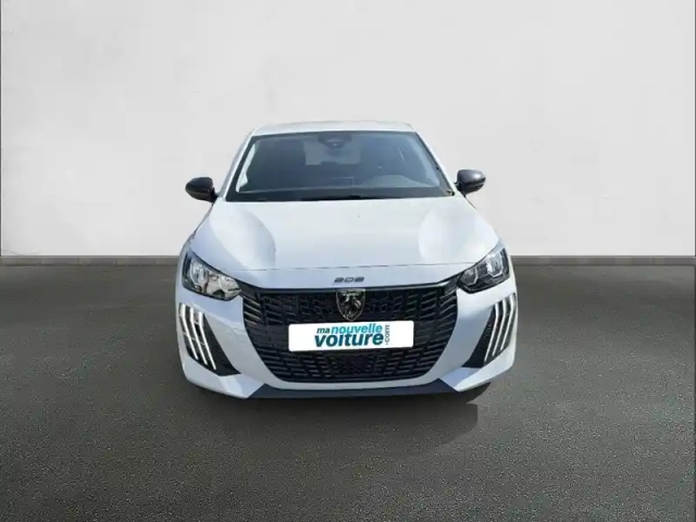 Peugeot 208 turbo 100 ch bvm6 — photo 1