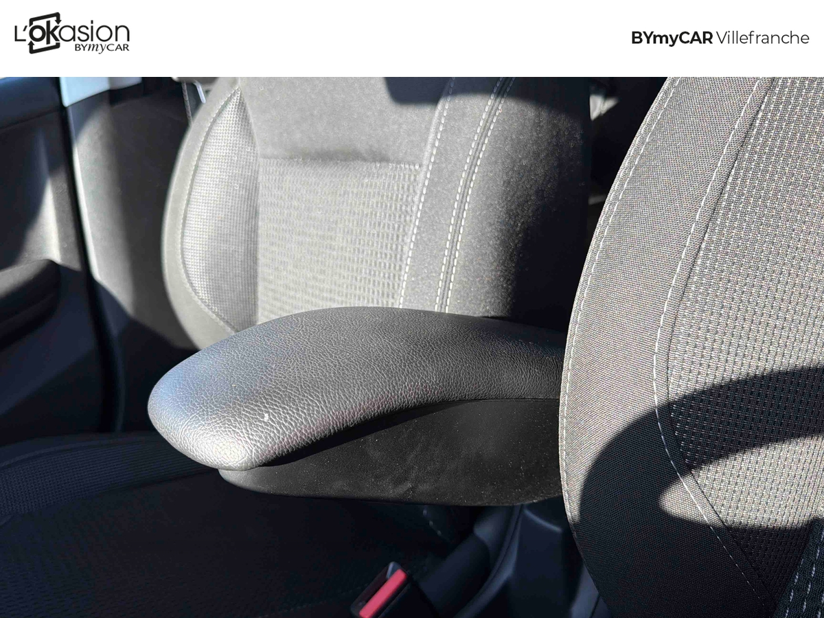 Peugeot 208 PureTech 110ch S&amp;S EAT6 — photo 23