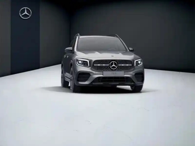 Mercedes Glb 200 d amg line — photo 13