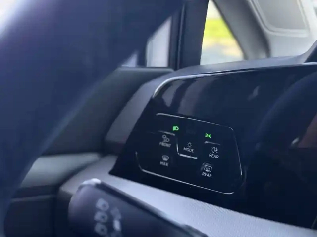 Volkswagen Golf 1.5 ehybrid 204 dsg6 — photo 38