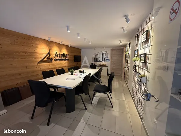 Bureaux, local commercial 208 m² VIRIAT