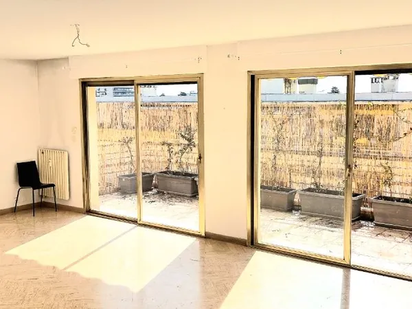 Appartement calme dernier étage