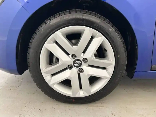 Renault Clio blue dci 100 — photo 19