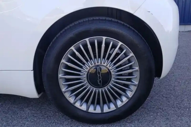 Fiat 500 e 95 ch — photo 13