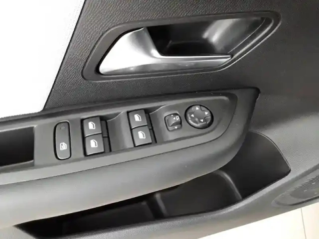 Citroën C4 hybride 136 e-dcs6 — photo 26