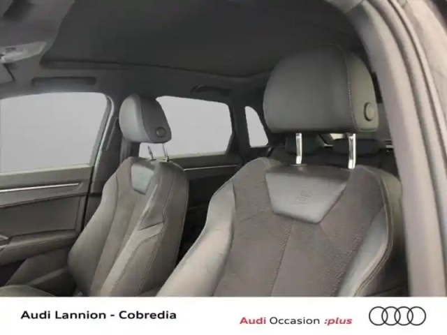 Audi Q3 35 tdi 150ch 124g s line s tronic 7 — photo 8