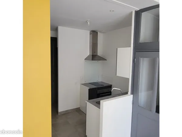 A louer maison de ville t2 centre bourg