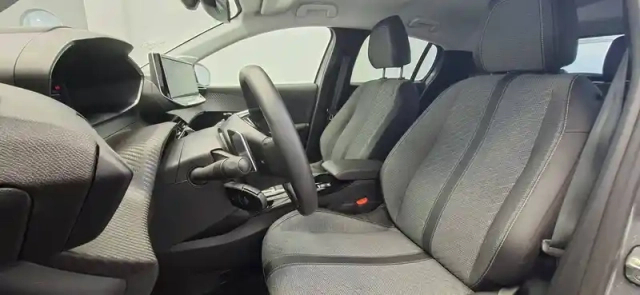 Peugeot 208 hybrid 100 e-dcs6 — photo 10