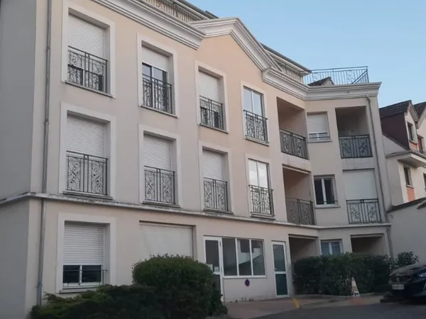 Appartement F3 65m2 + 2 places parking en garage