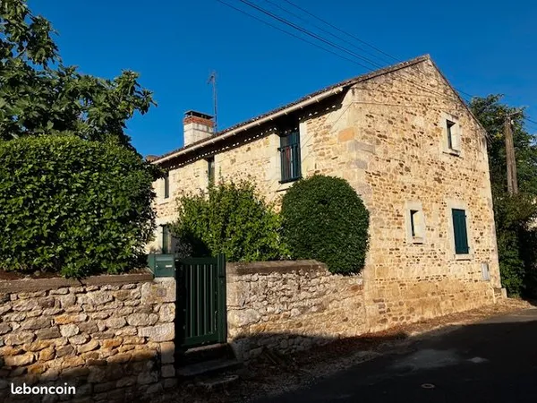 Charmante petite maison de campagne de 4 pièces