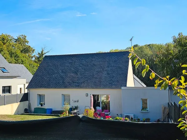Maison 74m2 plain pied rt 2012 a ergue gaberic