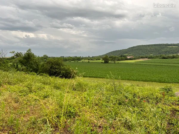 Terrain à Marsat avec vue sur la campagne