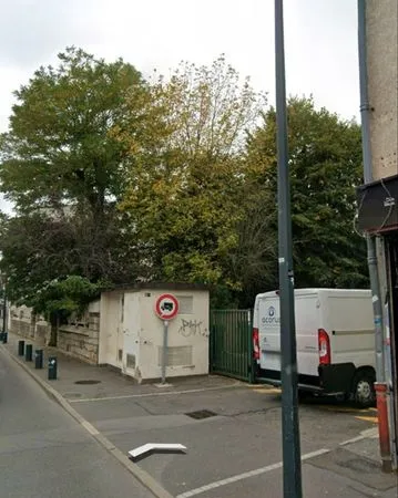 Location place de parking avec portail