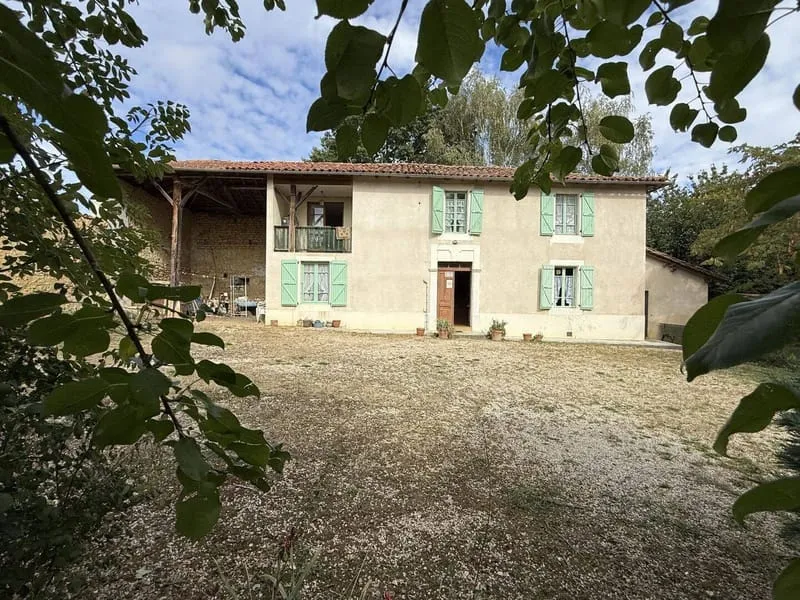 Photo 1