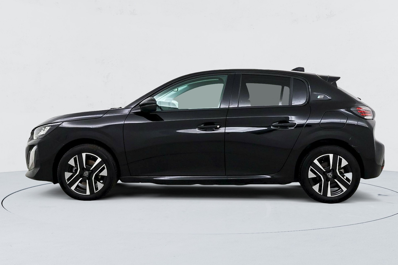 Peugeot 208 — photo 2