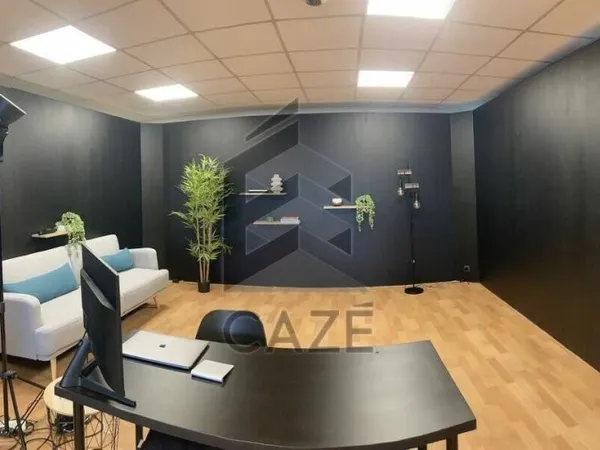 Bureau 1017 m²