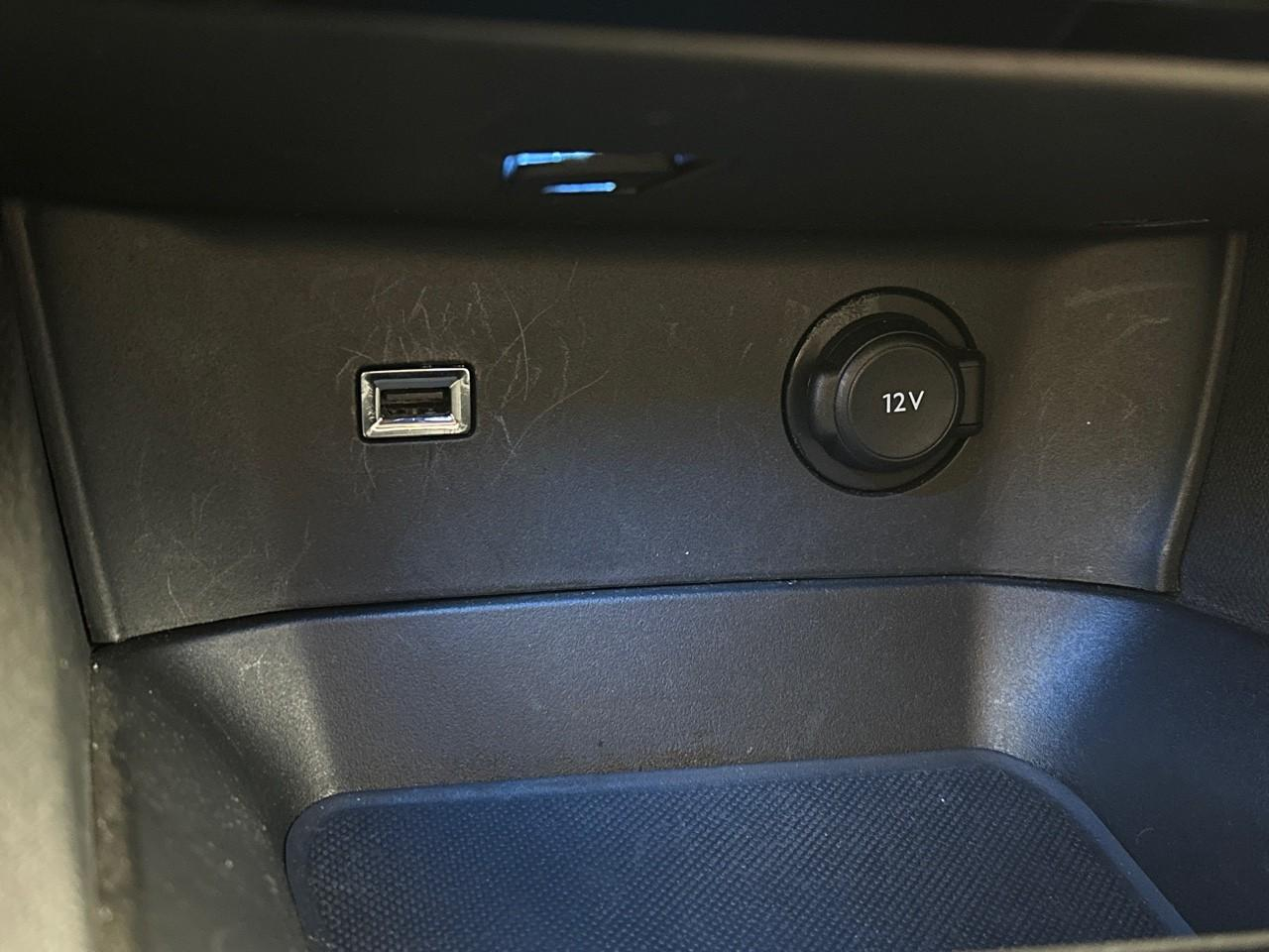 Peugeot 3008 hybrid 225 e-eat8 allure pack — photo 30