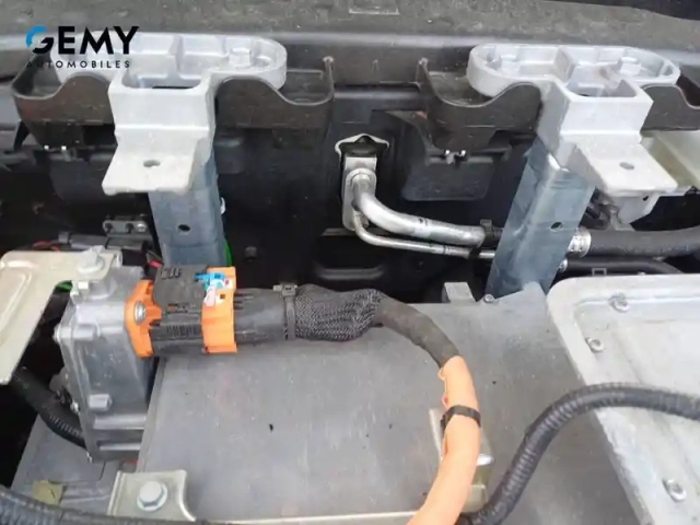 Renault Megane e-tech ev60 220 ch super charge — photo 25