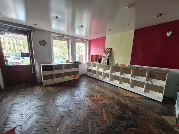 Local commercial 73 m²