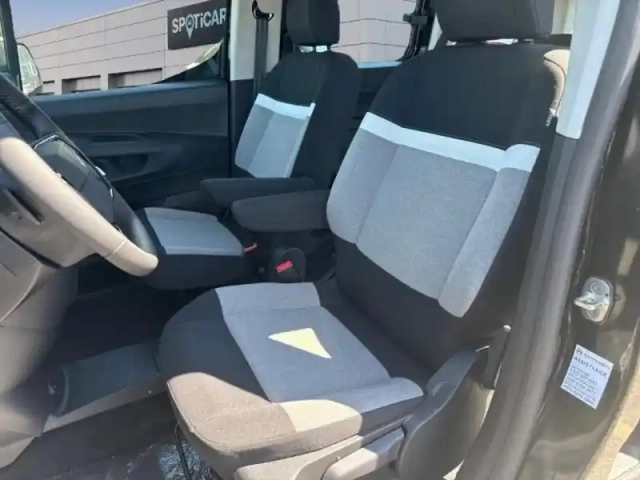 Citroën Berlingo taille m - 1.5 bluehdi 130ch s&amp;s plus eat8 5 places n-1 — photo 9