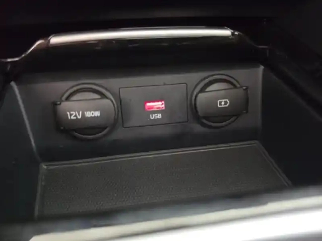 Kia Xceed 1.4 t-gdi 140ch launch edition dct7 + toit ouvrant — photo 28