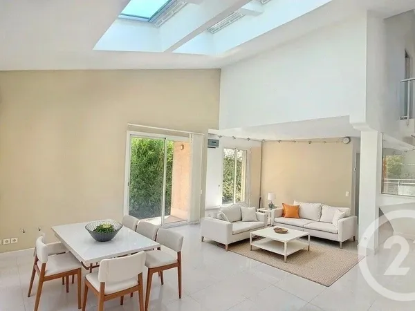 Maison 6 pièces 156 m²