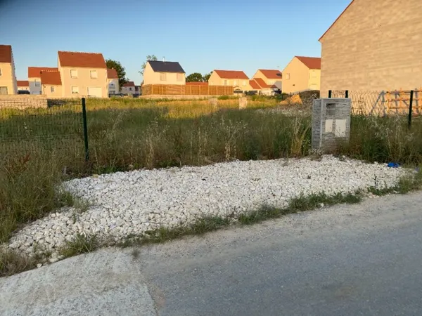 Terrain 223 m²