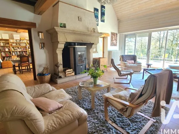 Maison 9 pièces 360 m²