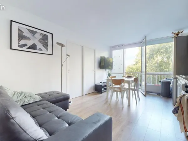 Chambre 7 pièces 105 m²