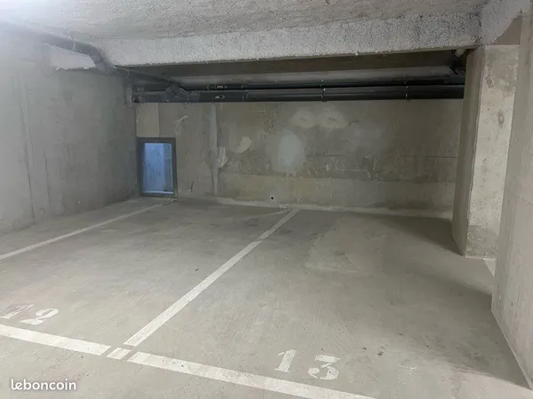 Place de parking rue du petit bois à Créteil