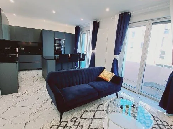 T3 meublé rénové - 74 m² - Gare Annemasse à 500 m - Balcon