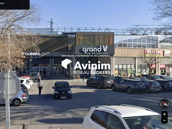 Local commercial 1238 m²
