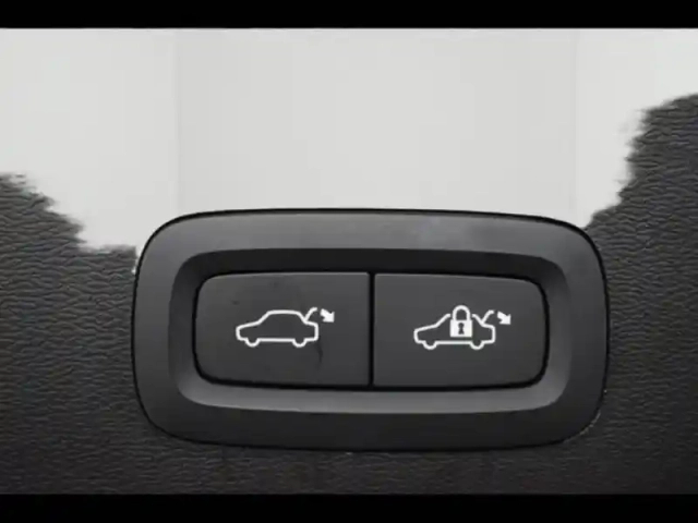 Volvo Xc40 t4 recharge 129 + 82ch plus dct 7 — photo 28
