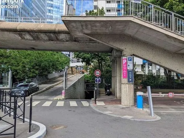Parking Courbevoie