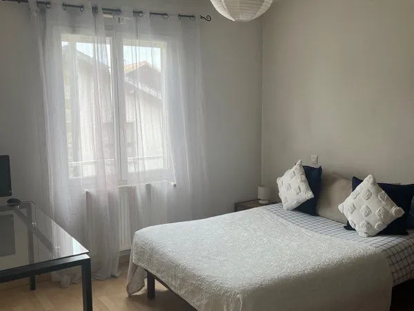 Loue chambre secteur chu novembre mi decembre