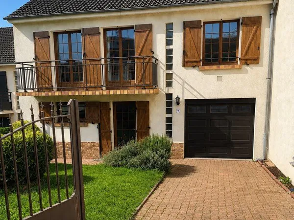 Épernay - Maison familiale 149 m² - 5 chambres - Terrain 446 m² - Garage & jardin