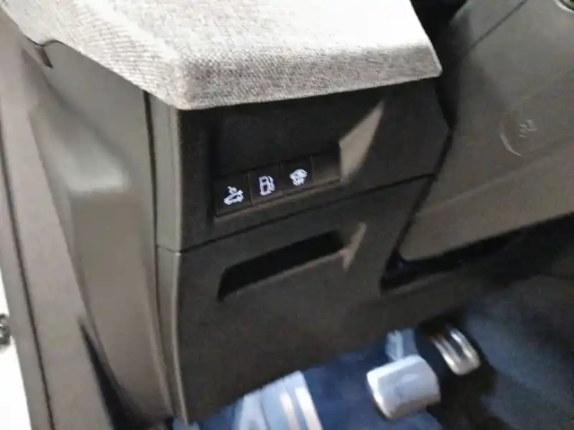 Peugeot 3008 plug-in hybrid 225 e-dcs7 — photo 19