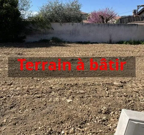 Terrain 453 m² Toussieu