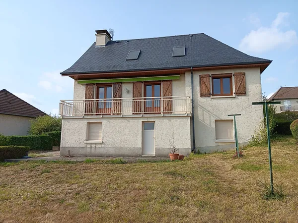 À acheter à Chameyrat : villa de 97.96m2 avec AGENCE BESSE R