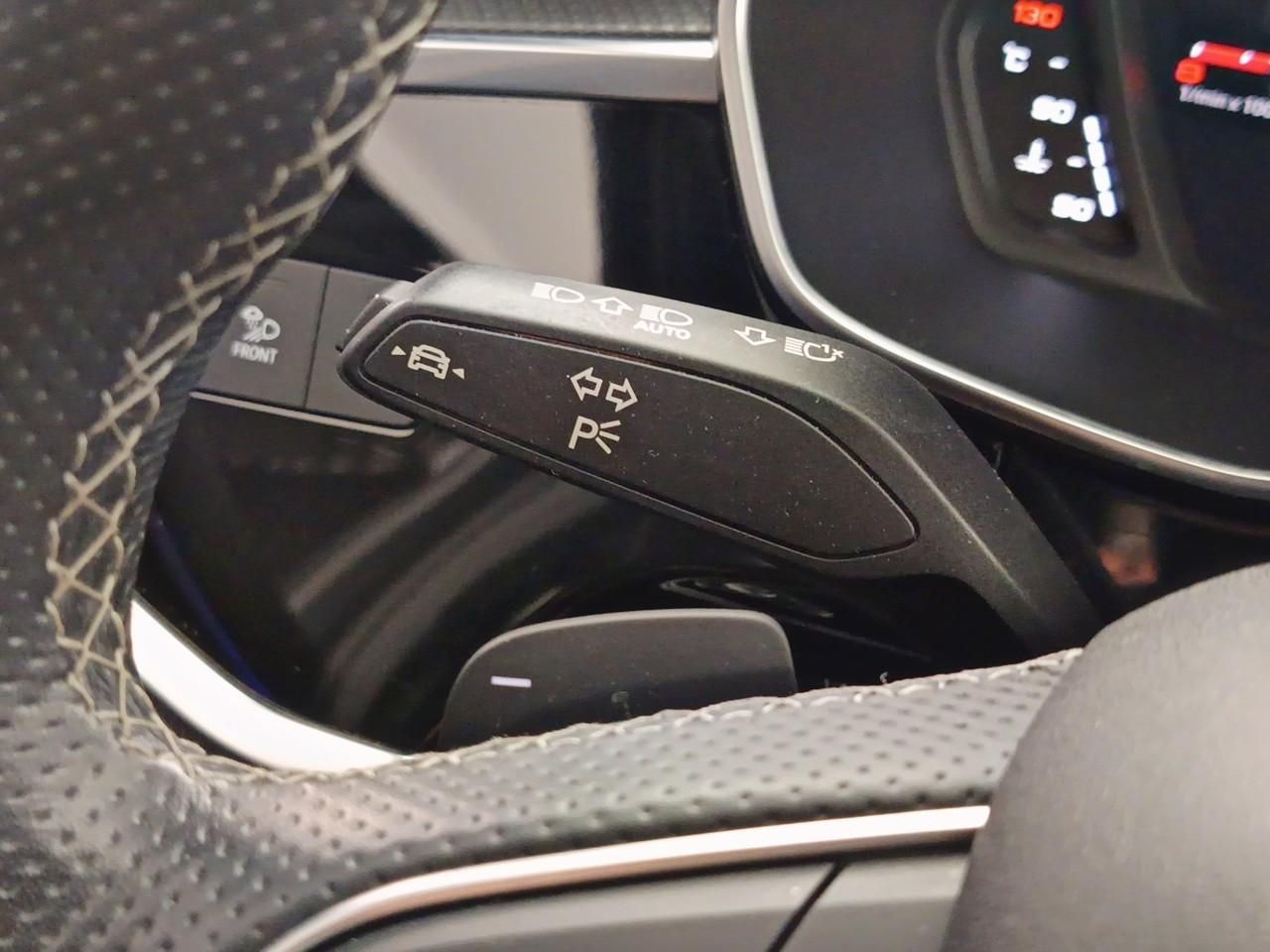 Audi Q3 sportback 35 tfsi 150 ch s tronic 7 s edition — photo 26