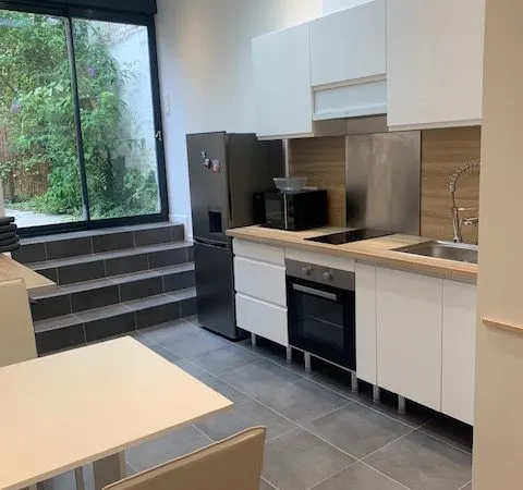 Appartement F2 meublé avec un extérieur à louer - Charges comprises (Gaz, électricité, eau et taxe o