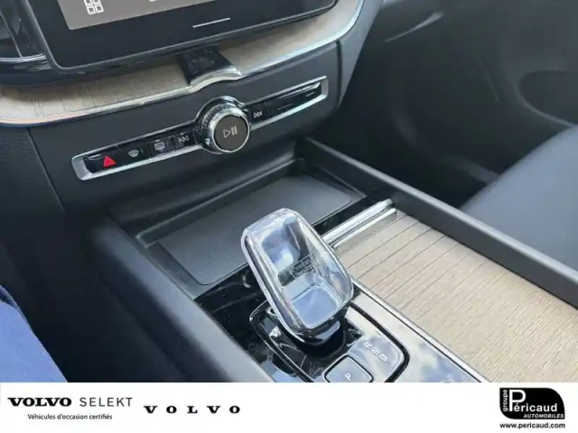 Volvo Xc60 t6 awd hybride rechargeable 253 ch+145 ch geartronic 8 — photo 19