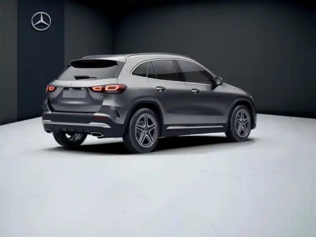 Mercedes Gla 200 d amg line — photo 30