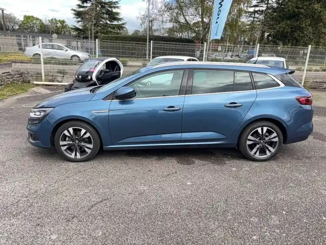 Renault Megane mégane iv estate tce 160 energy edc — photo 2