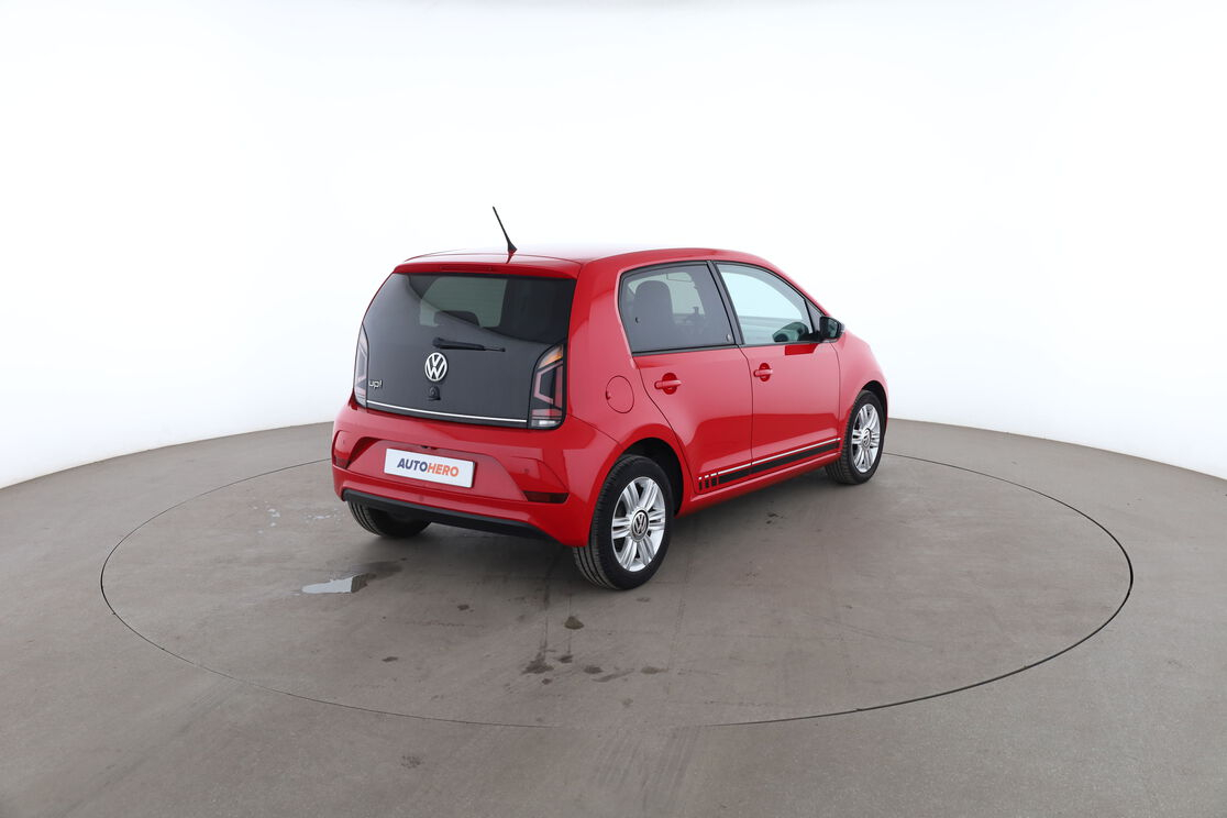Volkswagen up! 1.0 Up! Beats Audio — photo 5