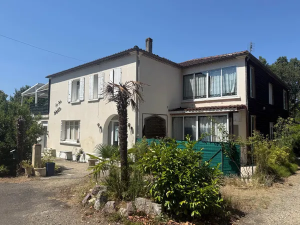 Maison 2 pièces 390 m²