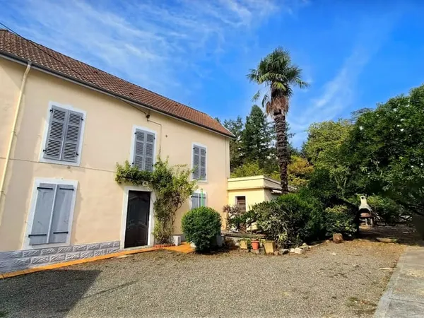 BILLÈRE MAISON DE CARACTÈRE , AVEC UN GRAND JARDIN