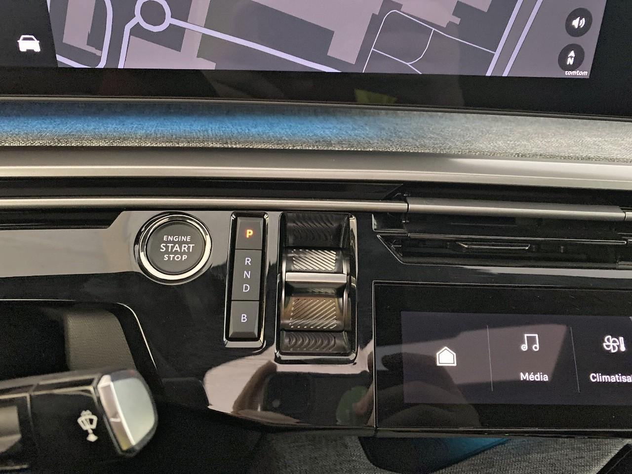 Peugeot 3008 plug-in hybrid 195 e-dcs7 gt — photo 15